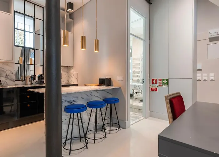 Elegant In Bairro Alto By Lovelystay *