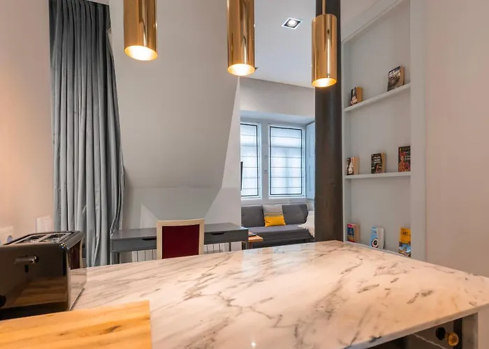 Elegant In Bairro Alto By Lovelystay Appartamento Lisbona